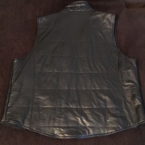 Women’s Fu Da Sport black vest - Picture 3 of 4